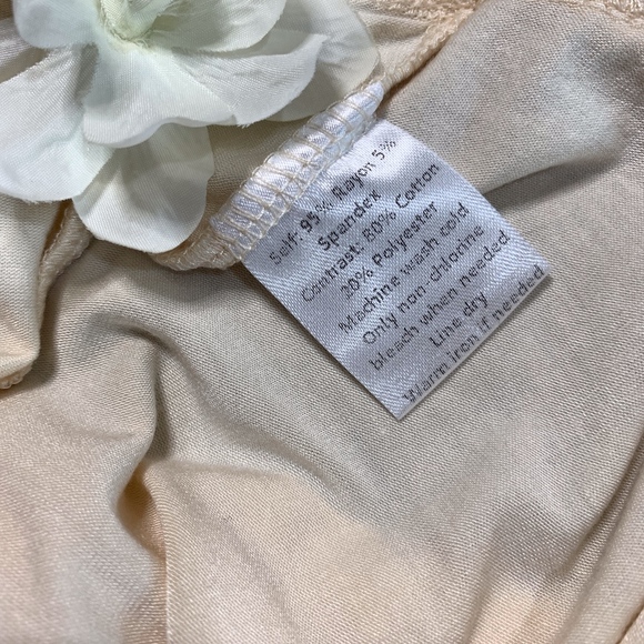 Sundance Cream Soft Lace Tank by Hazel - Picture 7 of 7